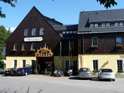 Das Gebäude in dem sich das Hotel befindet