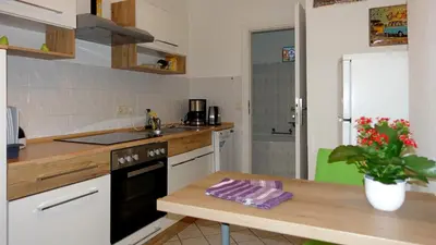 Küche/Küchenzeile in der Unterkunft Pirna/Dohna, 2 R.-Wohnung in Mehrfamilienhaus
