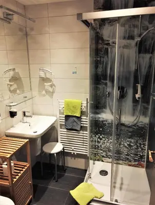 Ein Badezimmer in der Unterkunft Hotel Weiße Taube