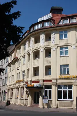 Das Gebäude in dem sich das Hotel befindet