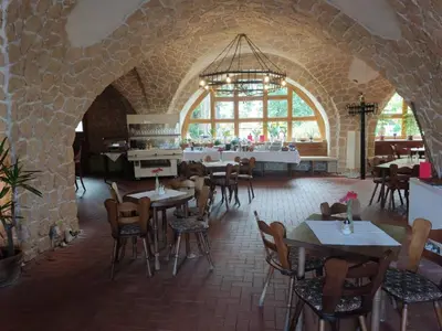 Ein Restaurant oder anderes Speiselokal in der Unterkunft Rittergut Dröschkau