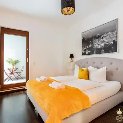 PINEAPPLE APARTMENTS - Palais am Neumarkt