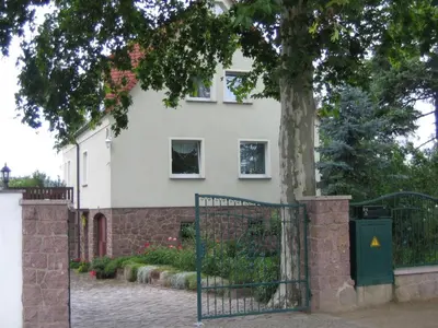Das Gebäude in dem sich die Pension befindet