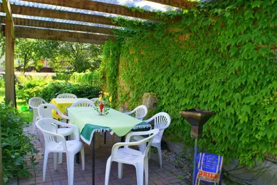 Ein Garten an der Unterkunft Günstiges Doppelzimmer Sächsische Schweiz