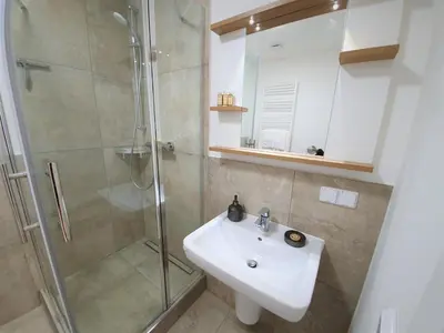 Ein Badezimmer in der Unterkunft PB Ferienwohnungen - FeWo 3 - Stilvoll eingerichtetes Studio im Herzen Senftenbergs