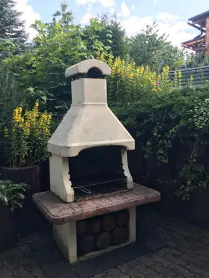 Ein Garten an der Unterkunft Schlossblick Lauenstein
