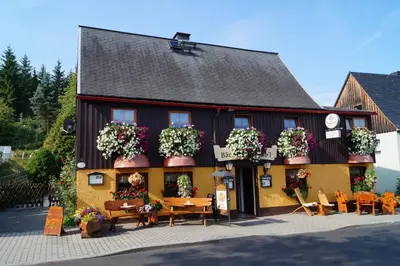 Das Gebäude in dem sich die Ferienwohnung befindet
