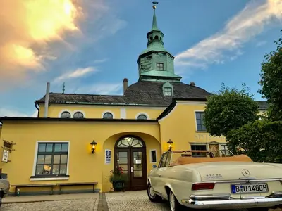 Das Gebäude in dem sich das Hotel befindet