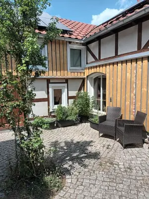 Ein Garten an der Unterkunft Frank´s Ferienwohnung in Dresden