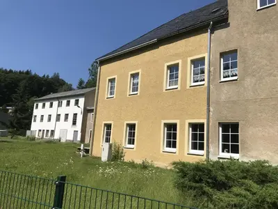 Das Gebäude in dem sich die Ferienwohnung befindet