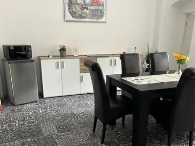 Küche/Küchenzeile in der Unterkunft Ferienwohnung am Theaterplatz