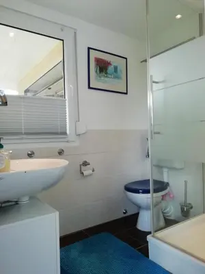 Ein Badezimmer in der Unterkunft Kleiner Bungalow im Grünen