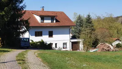 Das Gebäude in dem sich die Ferienwohnung befindet