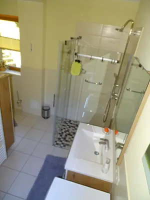 Ein Badezimmer in der Unterkunft Ferienwohnung Morgensonne Kurort Rathen