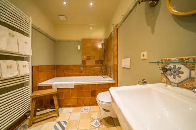 Ein Badezimmer in der Unterkunft Boutique-Hotel & Wellness Goldenes Fass Meißen