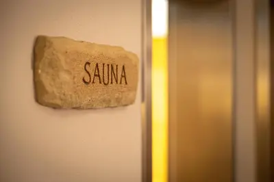 Ein Zertifikat, Auszeichnung, Logo oder anderes Dokument, das in der Unterkunft Hotel Amselgrundschlößchen ausgestellt ist