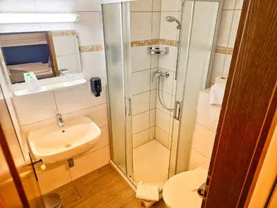 Ein Badezimmer in der Unterkunft Lindenhof Falkenberg