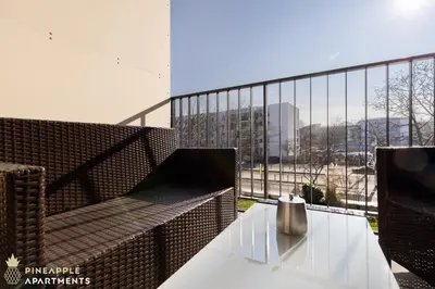 Ein Balkon oder eine Terrasse in der Unterkunft PINEAPPLE APARTMENTS - Zwinger II - 70qm - 1x free parking