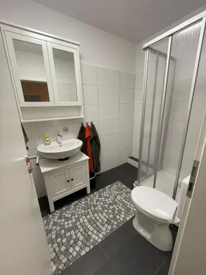 Ein Badezimmer in der Unterkunft Richter Apartments Finsterwalde 2