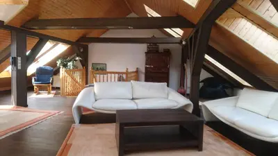 Ein Sitzbereich in der Unterkunft Penthouse Himmelreich großzügige Maisonette auf 152 qm mit Klima & Kamin