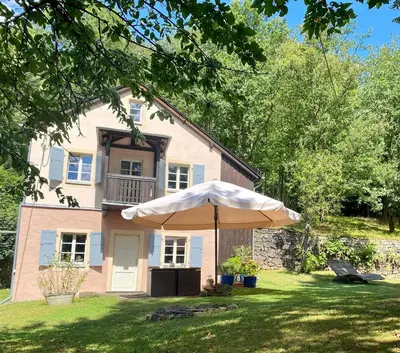 Ein Garten an der Unterkunft Wanderer Paradies