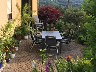 Ein Garten an der Unterkunft Ferienwohnung Tina