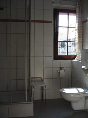 Ein Badezimmer in der Unterkunft Hotel Pension zu Dresden Altpieschen