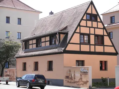 Das Gebäude in dem sich die Pension befindet