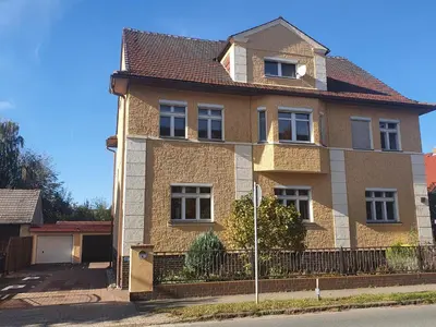 Das Gebäude in dem sich die Ferienwohnung befindet