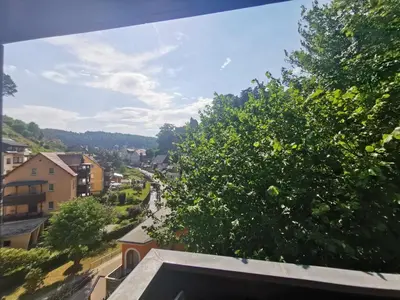 Ein allgemeiner Bergblick oder ein Berglick von der Ferienwohnung aus