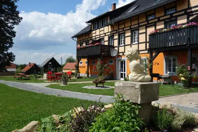 Ein Garten an der Unterkunft Ferienhaus Ostrauer Hof