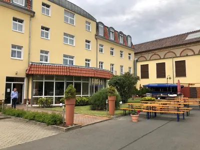 Das Gebäude in dem sich das Hotel befindet