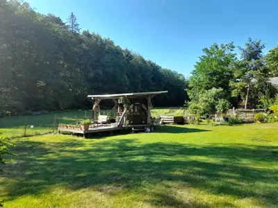 Naturlandschaft in der Nähe der Zelt-Lodge