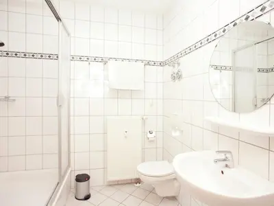 Ein Badezimmer in der Unterkunft Peaceful Villa in Borstendorf