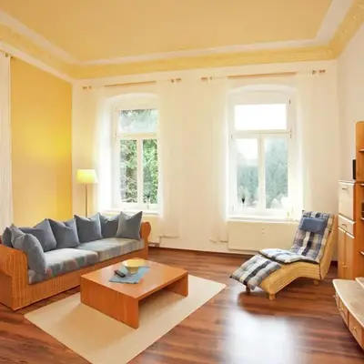 Moderne Villa in Borstendorf mit Park