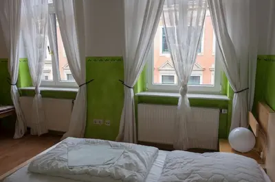 Ein Bett oder Betten in einem Zimmer der Unterkunft Hostel Louise 20