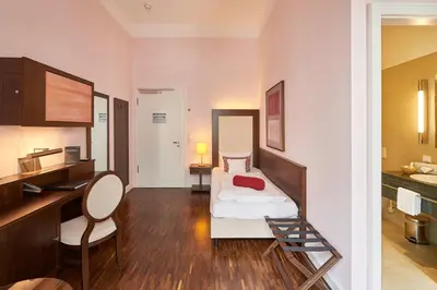 Küche/Küchenzeile in der Unterkunft Hotel Elbresidenz an der Therme