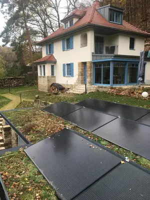 Ein Garten an der Unterkunft Prima Klima Villa - Ferienwohnung Steinbrecher