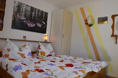 Ein Bett oder Betten in einem Zimmer der Unterkunft Haus am Stein - Haus 1