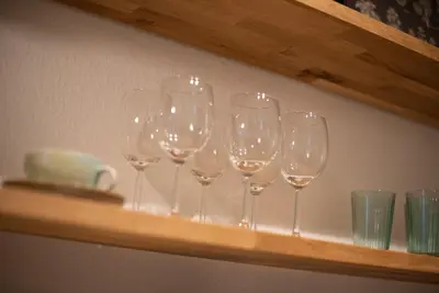 Getränke in der Unterkunft Kaßberg Apartment im Retro-Stil / Netflix & WIFI