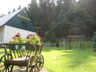 Ein Garten an der Unterkunft Ferienhaus Bikehütte Rehnhäusl