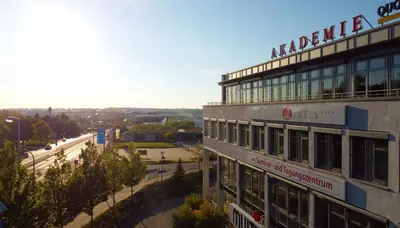 Das Gebäude in dem sich das Hotel befindet