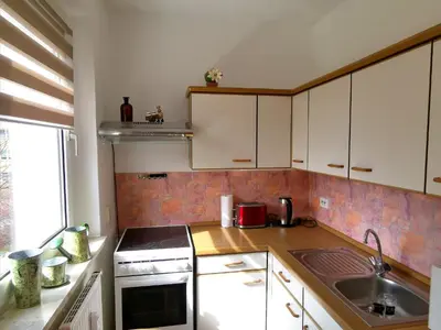 Küche/Küchenzeile in der Unterkunft Ferien-und Gästewohnung Radebeul