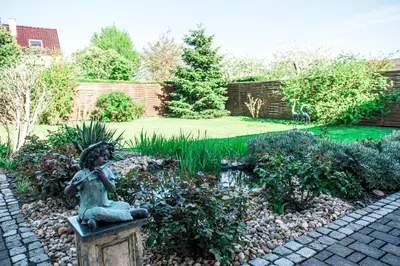 Ein Garten an der Unterkunft Hussi's Home