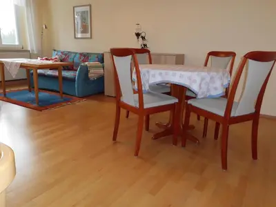Ein Sitzbereich in der Unterkunft Ferienwohnung Jung