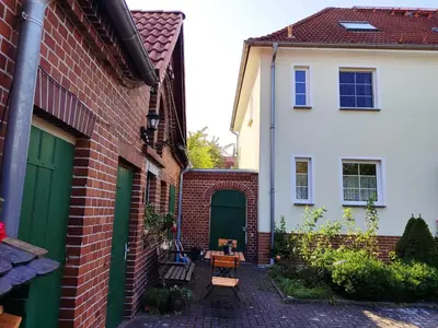 Das Gebäude in dem sich die Ferienwohnung befindet