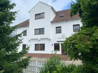 Das Gebäude in dem sich das Hotel befindet