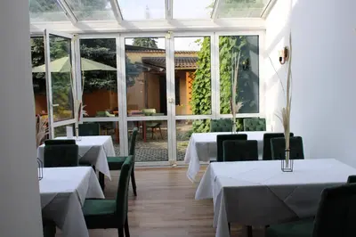Ein Restaurant oder anderes Speiselokal in der Unterkunft Spreezeit Hotel connect
