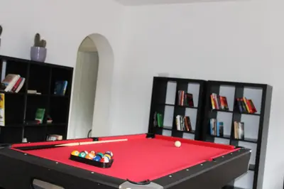 Ein Billardtisch in der Unterkunft Spreezeit Hotel connect