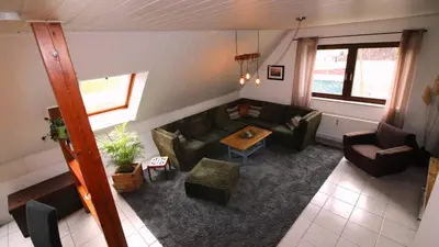 Ein Sitzbereich in der Unterkunft Ferienwohnung am Barockgarten